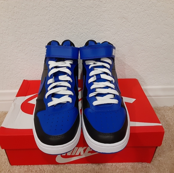 Nike - Picture 4 of 4